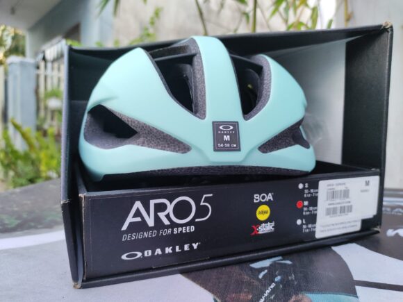 Mũ Oakley Aro5 MIPS